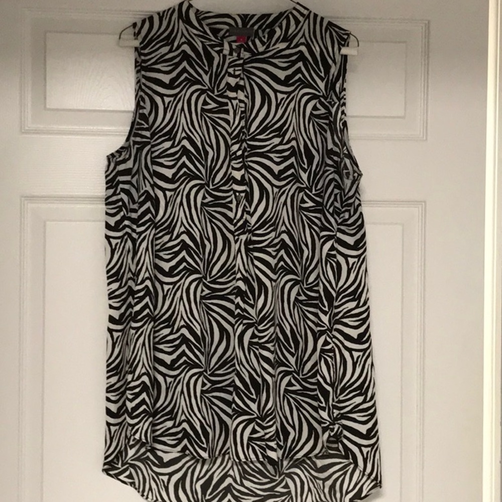 Vince Camuto Zebra Print Sleeveless Blouse 29” long front 32” long back